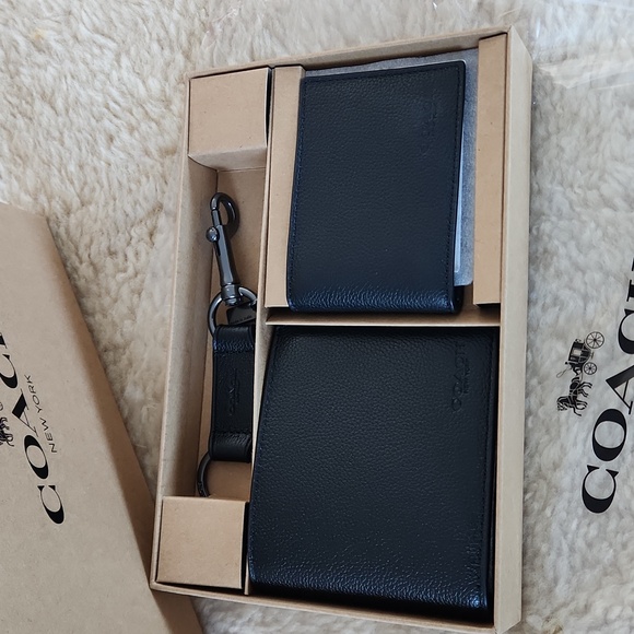 NWT IOB Coach Black Calf Leather 3 In 1 Wallets & Key Holder Set ๐ค๐ - Picture 2 of 15